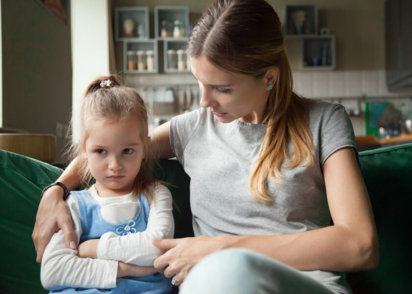 Co powiedzieć dziecku, gdy ma napad złości? 6 uspokajających zdań