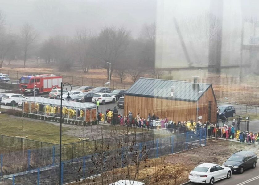 Seria alarmów bombowych w przedszkolach. „Macie pół godziny”