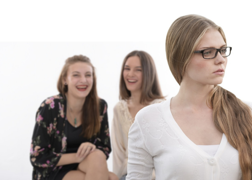 Momshaming – zawstydzanie innych mam. Niestety to popularne zjawisko w Polsce