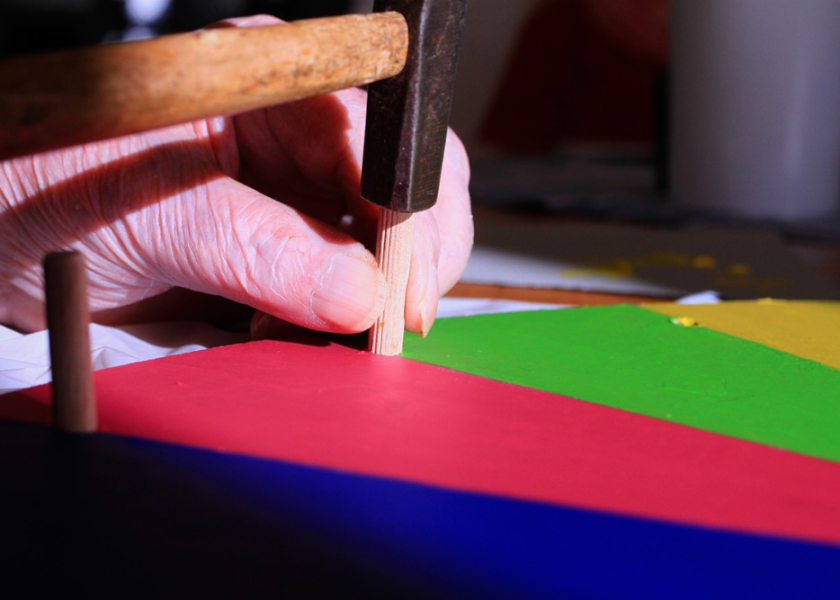 Jak zrobić tablicę manipulacyjną? Instrukcja DIY