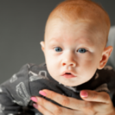 Najpopularniejsze imiona dla dzieci w drugiej połowie 2025 roku. Klasyka wciąż na topie